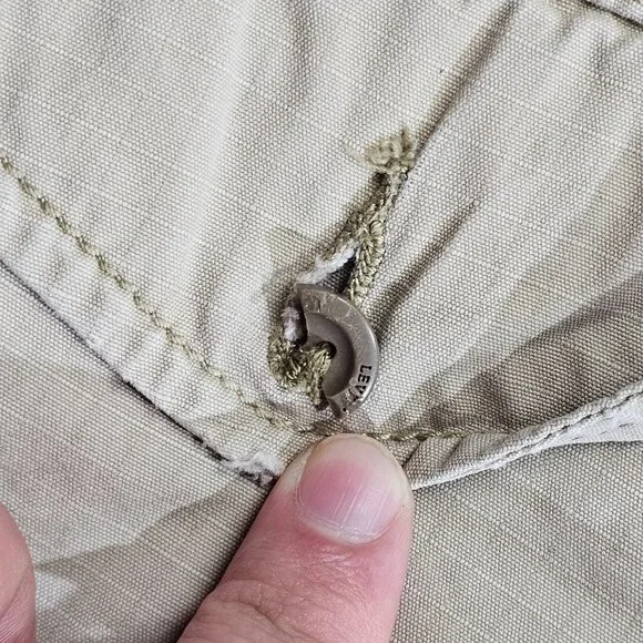 Levis Ripstop Cargo Shorts Mens W42 Khaki Beige Utility 9" Inseam READ - Picture 8 of 12